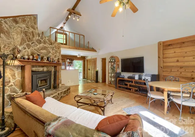 Photo 3 of Single family home for sale at 15531 Huntersville Concord Rd, Huntersville, NC 28078 | MLS# 4400314 | Listing updated on 2026-09-25