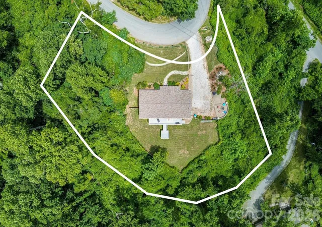 44th image of 26 Crestwood Dr, Arden, NC 28704 | MLS# 4400337