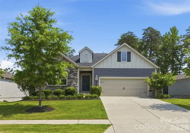 Photo 1 of Sale Pending at 14419 Batteliere Dr, Charlotte, NC 28278 | MLS# 4400347 | Listing updated on 2026-09-03