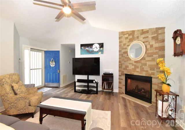 5th image of 302 Watson Rd, Arden, NC 28704 | MLS# 4400355