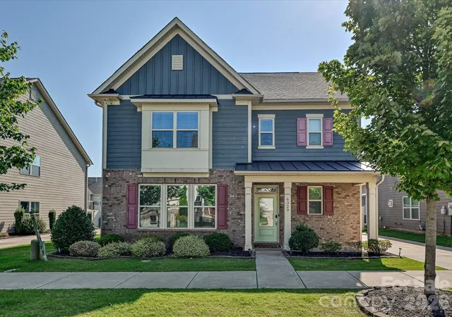 Photo 1 of Single family home for sale at 6320 Kennard Dr, Charlotte, NC 28216 | MLS# 4400358 | Listing updated on 2026-09-01