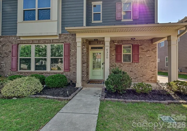 Photo 2 of Single family home for sale at 6320 Kennard Dr, Charlotte, NC 28216 | MLS# 4400358 | Listing updated on 2026-09-01