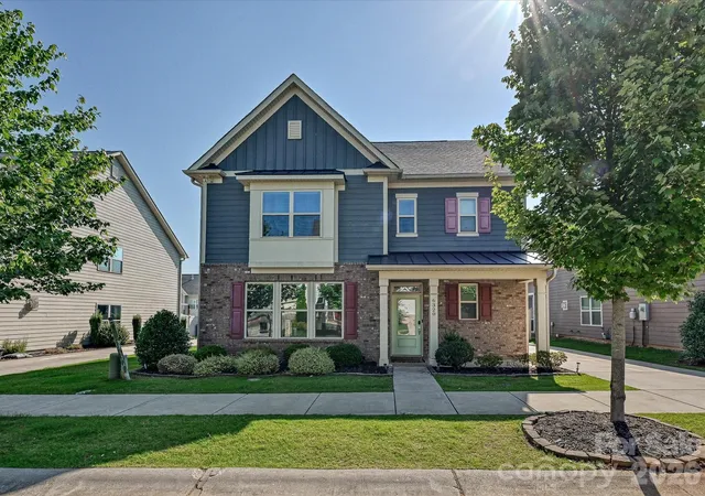 Photo 37 of Single family home for sale at 6320 Kennard Dr, Charlotte, NC 28216 | MLS# 4400358 | Listing updated on 2026-09-01