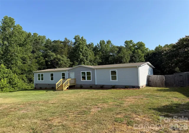1st image of 1003 Lavender Rd, Grover, NC 28073 | MLS# 4400378