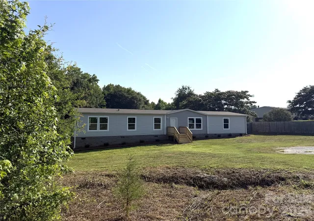 3rd image of 1003 Lavender Rd, Grover, NC 28073 | MLS# 4400378