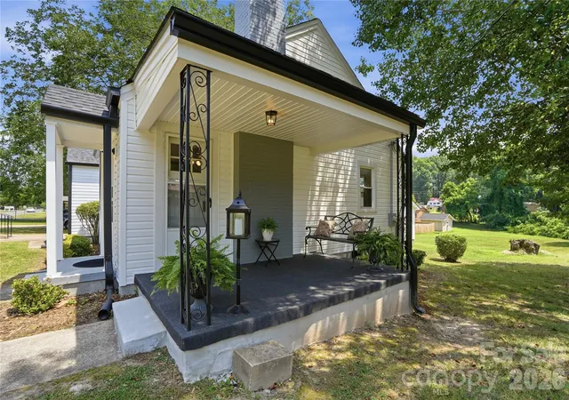 Homes for sale in Kings Mountain, NC | 1203 W Gold Street Ext, Kings Mountain, NC 28086 | MLS# 4400384