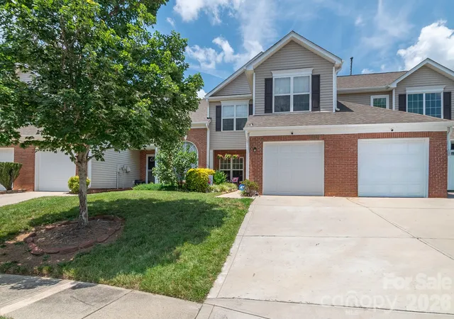 Homes for sale in Matthews, NC | 2713 Mill Valley Ct, Matthews, NC 28105 | MLS# 4400389