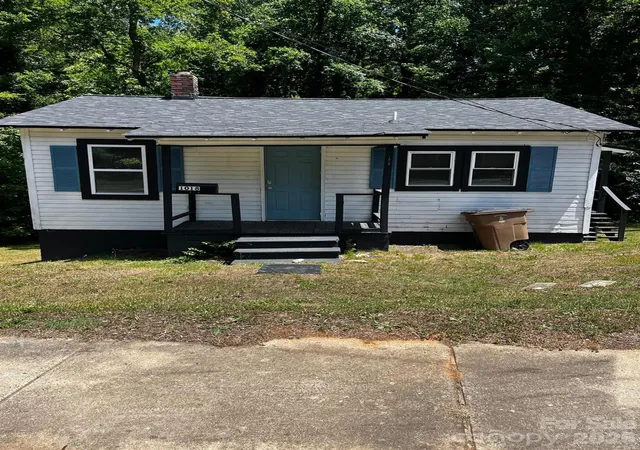 Homes for sale in Shelby, NC | 1018 Frederick St, Shelby, NC 28150 | MLS# 4400397