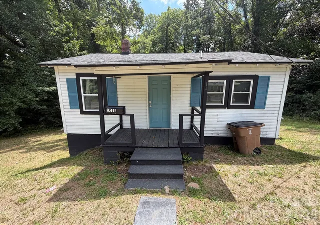 Photo 1 of Sale Pending at 1018 Frederick St, Shelby, NC 28150 | MLS# 4400397 | Listing updated on 2026-09-19