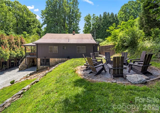 4th image of 150 Indian Cave Park Rd, Hendersonville, NC 28739 | MLS# 4400404