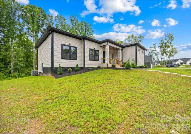 3rd image of 2004 Plain Field Dr, Bessemer City, NC 28016 | MLS# 4400406