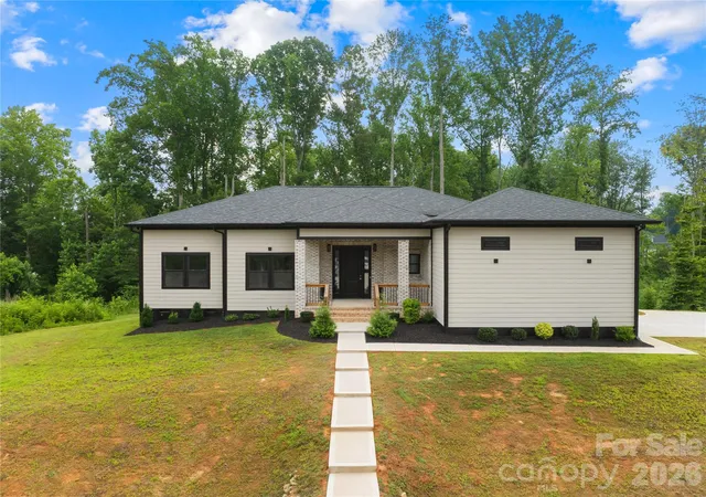 5th image of 2004 Plain Field Dr, Bessemer City, NC 28016 | MLS# 4400406