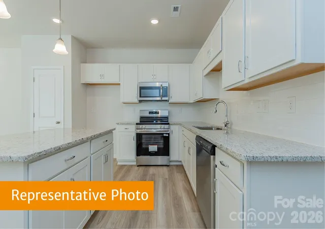 5th image of 5338 Porterhouse Wy #4A, Charlotte, NC 28215 | MLS# 4400426