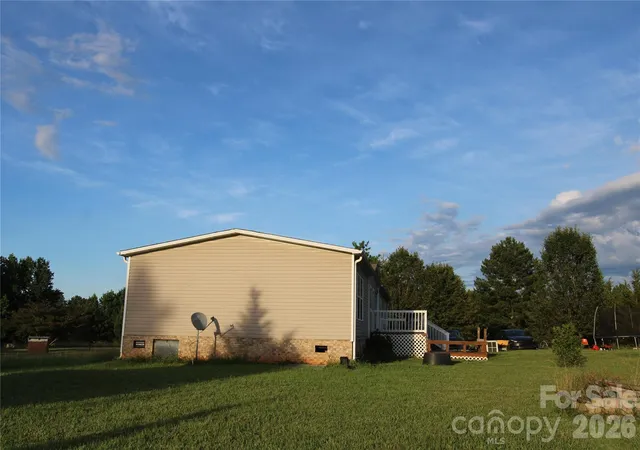 Photo 3 of Single family home for sale at 104 Waynes Pl, Kings Mountain, NC 28086 | MLS# 4400434 | Listing updated on 2026-09-22