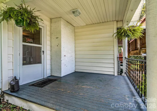 Photo 5 of Single family home for sale at 555 State St, Marion, NC 28752 | MLS# 4400439 | Listing updated on 2026-09-05