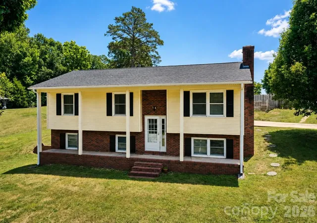 Photo 2 of Single family home for sale at 3237 Annex St, Conover, NC 28613 | MLS# 4400451 | Listing updated on 2026-09-20