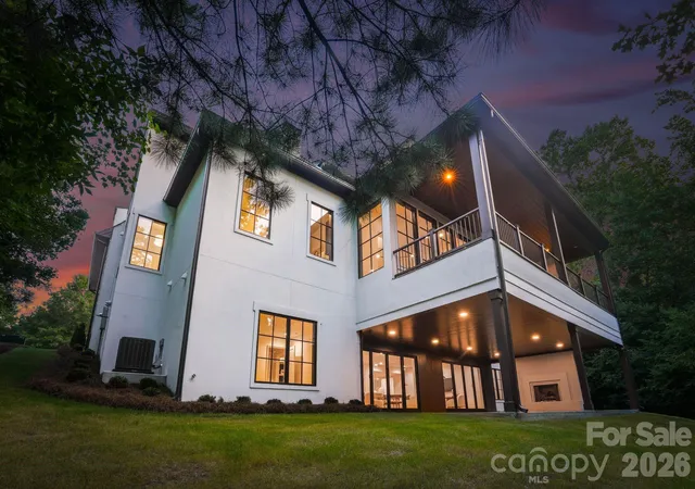 Photo 4 of Single family home for sale at 13703 Grand Palisades Pkwy, Charlotte, NC 28278 | MLS# 4400454 | Listing updated on 2026-09-16