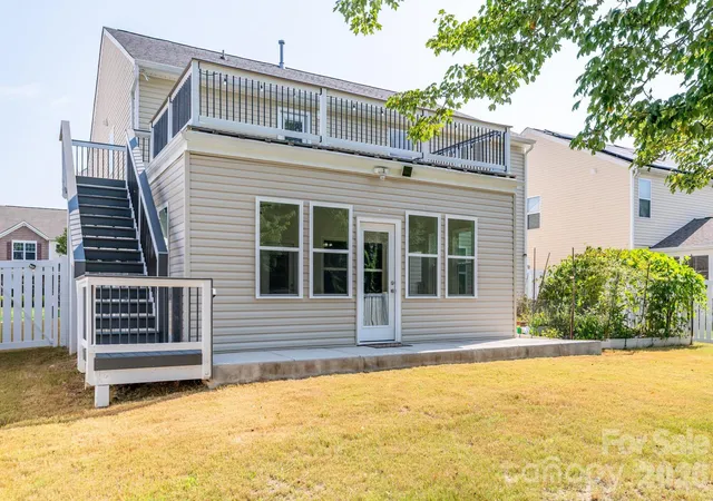 Photo 3 of Single family home for sale at 8212 Ruby Valley Rd, Charlotte, NC 28277 | MLS# 4400467 | Listing updated on 2026-09-21