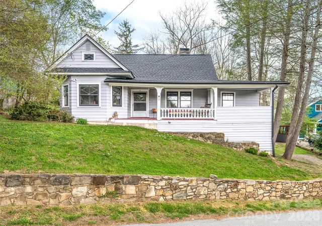 Homes for sale in Asheville, NC | 7 Montford Park Pl, Asheville, NC 28801 | MLS# 4400469