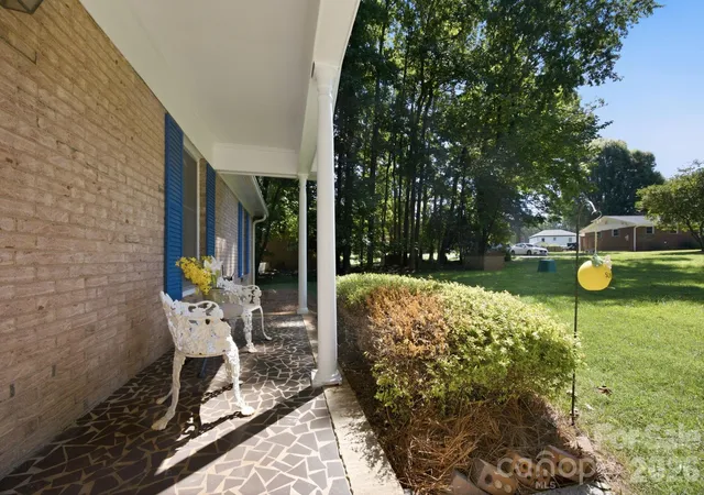 3rd image of 13001 Helena Cir, Charlotte, NC 28227 | MLS# 4400494