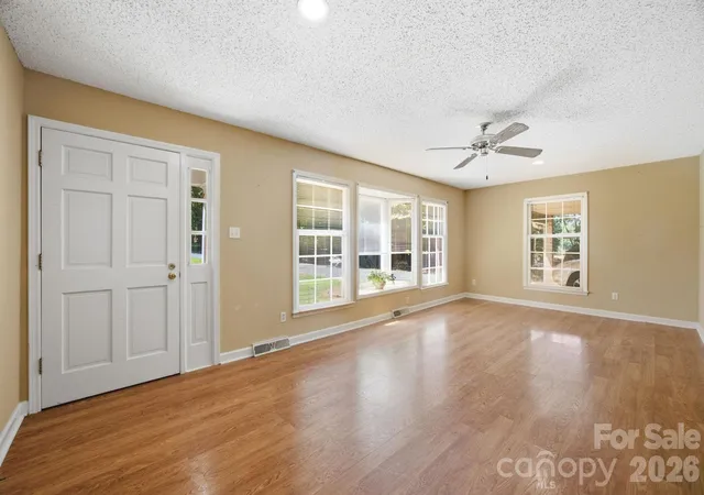 5th image of 13001 Helena Cir, Charlotte, NC 28227 | MLS# 4400494
