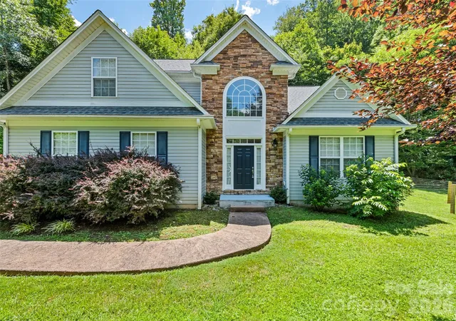 Homes for sale in Sylva, NC | 57 Woodfin Rd, Sylva, NC 28779 | MLS# 4400497