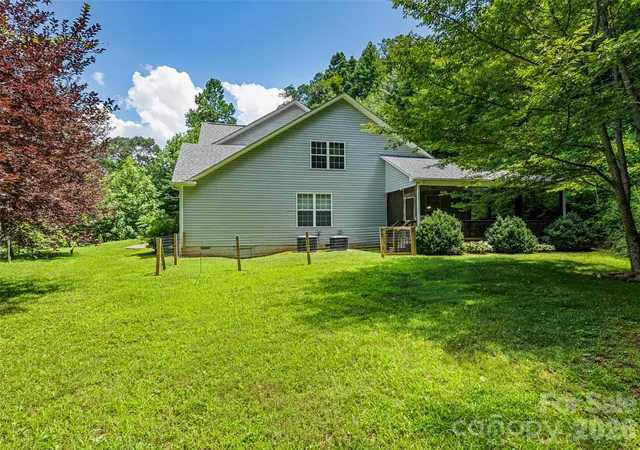 Homes for sale in Sylva, NC | 57 Woodfin Rd, Sylva, NC 28779 | MLS# 4400497
