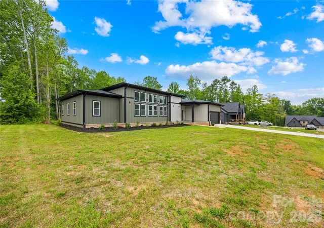 5th image of 2003 Plain Field Dr, Bessemer City, NC 28016 | MLS# 4400500
