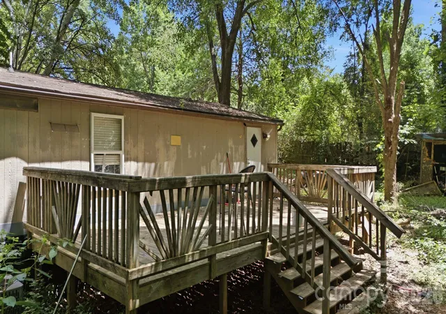 Photo 3 of Single family home for sale at 7826 Hickory Crk Dr, Denver, NC 28037 | MLS# 4400507 | Listing updated on 2026-07-08