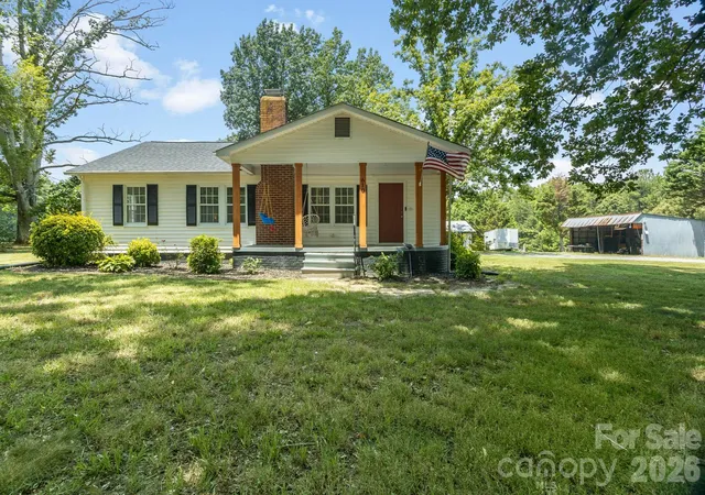 Homes for sale in Cherryville, NC | 610 Helton Rd, Cherryville, NC 28021 | MLS# 4400515