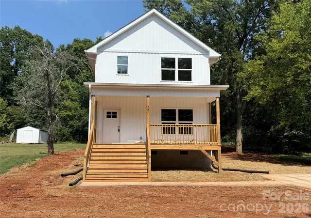 Homes for sale in Newton, NC | 227 S Caldwell Ave, Newton, NC 28658 | MLS# 4400519