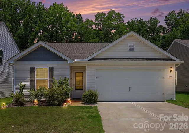 Photo 1 of Single family home for sale at 1329 Nia Rd, Charlotte, NC 28215 | MLS# 4400533 | Listing updated on 2026-09-24