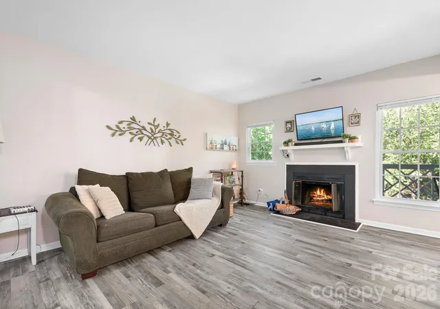 Listing Photo 4 - Condo for sale in building located at 19843 Henderson Rd, Cornelius, NC 28031 - Unit #K