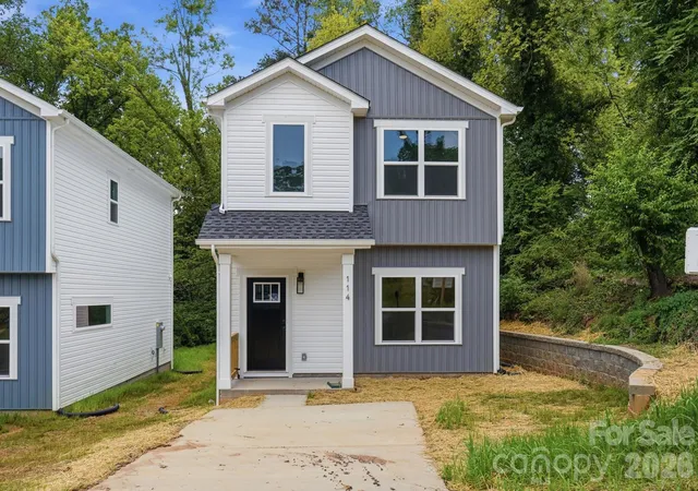 1st image of 114 7th Ave Se, Hickory, NC 28602 | MLS# 4400551