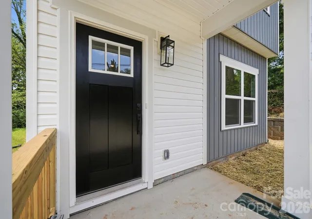 4th image of 114 7Th Ave Se, Hickory, NC 28602 | MLS# 4400551