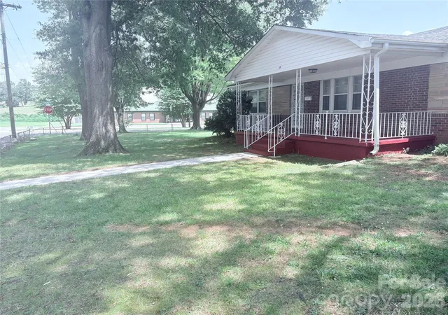 Photo 1 of Single family home for sale at 315 Parkview Ave SW, Concord, NC 28025 | MLS# 4400555 | Listing updated on 2026-10-07