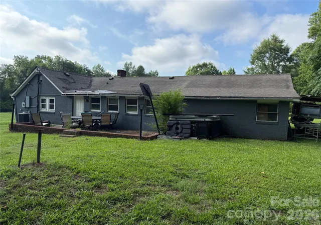 Homes for sale in Salisbury, NC | 306 O C Pine Dr, Salisbury, NC 28146 | MLS# 4400557