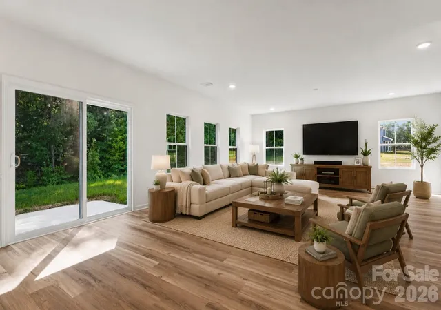 Photo 4 of Single family home for sale at 1185 Stoneglen Dr, Salisbury, NC 28146 | MLS# 4400563 | Listing updated on 2026-09-02