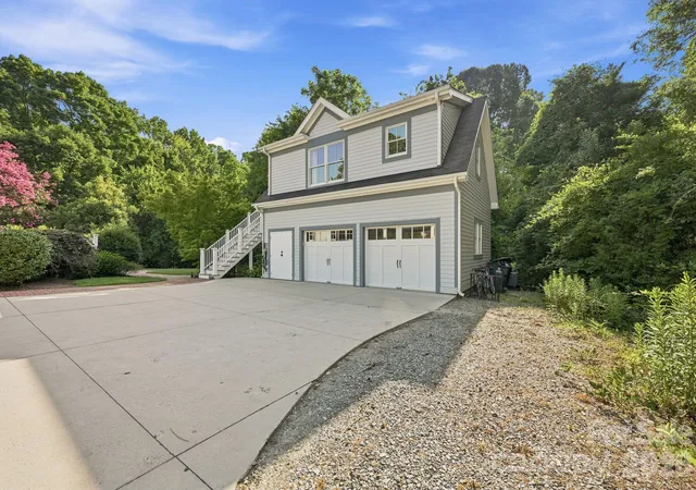 Photo 4 of Single family home for sale at 519 South St, Davidson, NC 28036 | MLS# 4400565 | Listing updated on 2026-09-03