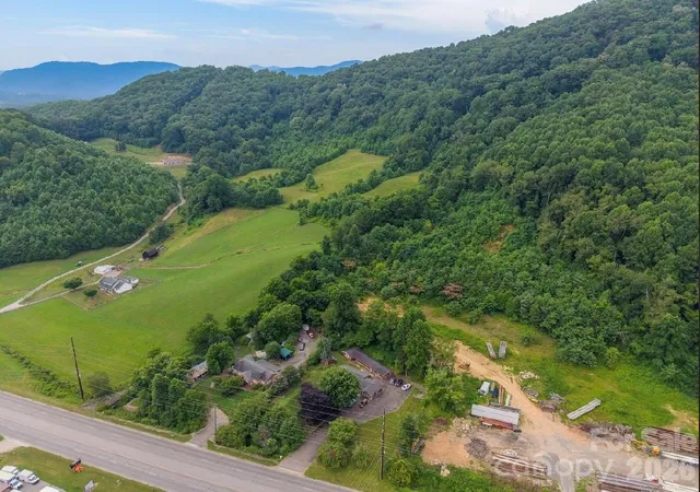 Homes for sale in Waynesville, NC | 2541 Dellwood Rd, Waynesville, NC 28786 | MLS# 4400568