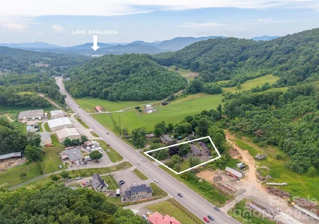 Homes for sale in Waynesville, NC | 2541 Dellwood Rd, Waynesville, NC 28786 | MLS# 4400568