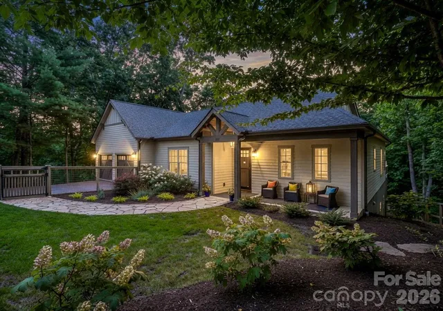 3rd image of 122 Cisco Rd, Asheville, NC 28805 | MLS# 4400594