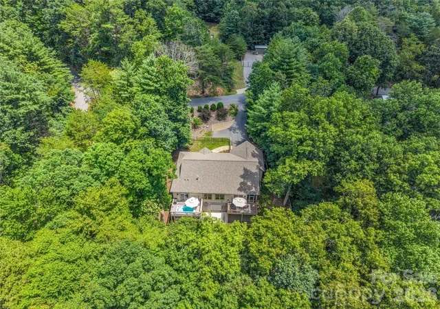 40th image of 122 Cisco Rd, Asheville, NC 28805 | MLS# 4400594