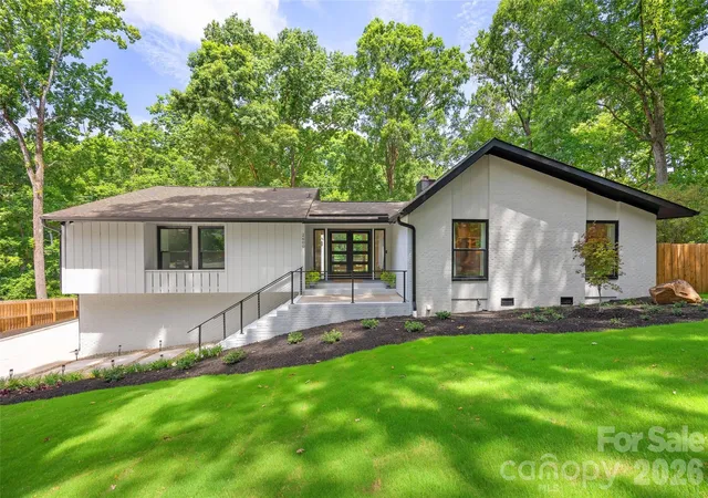Photo 1 of Single family home for sale at 2600 Vardall Ct, Charlotte, NC 28226 | MLS# 4400595 | Listing updated on 2026-10-24