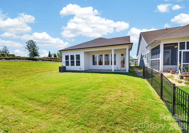 Photo 4 of Single family home for sale at 1306 Idyllic Ln, Waxhaw, NC 28173 | MLS# 4400609 | Listing updated on 2026-09-05