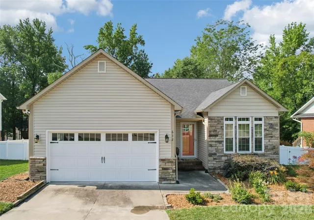 Homes for sale in Kannapolis, NC | 632 Marigold Dr, Kannapolis, NC 28083 | MLS# 4400614