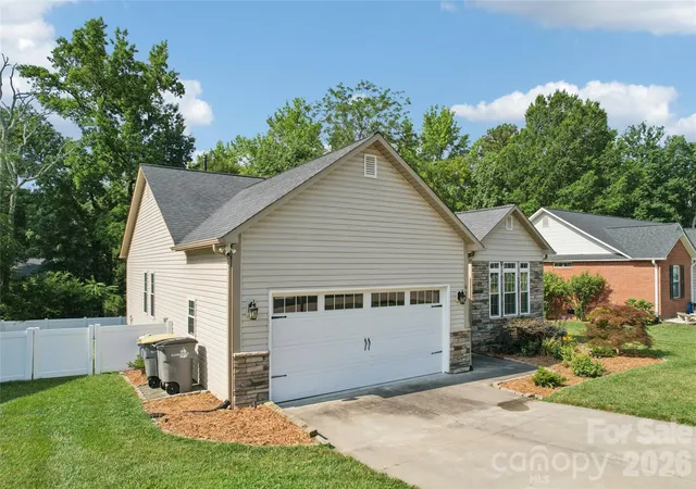 Homes for sale in Kannapolis, NC | 632 Marigold Dr, Kannapolis, NC 28083 | MLS# 4400614
