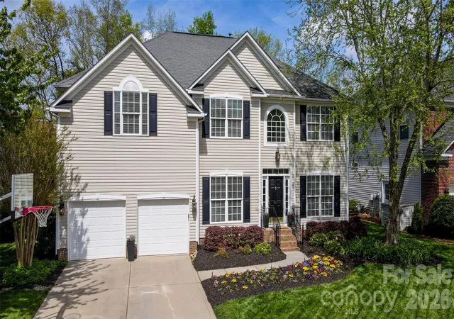 Homes for sale in Waxhaw, NC | 913 Grayscroft Dr, Waxhaw, NC 28173 | MLS# 4400630