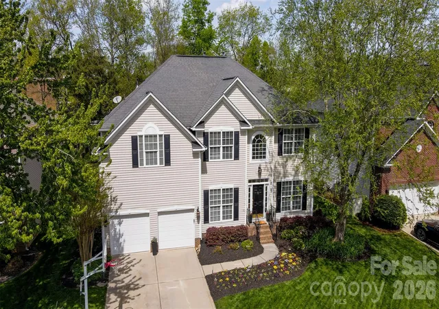 Homes for sale in Waxhaw, NC | 913 Grayscroft Dr, Waxhaw, NC 28173 | MLS# 4400630