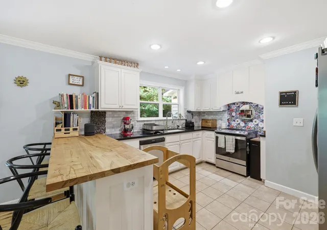 5th image of 2 Coneflower Ct, Black Mountain, NC 28711 | MLS# 4400638